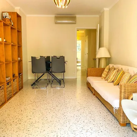 Confortable 3 Pieces En Dernier Etage A Apartment *